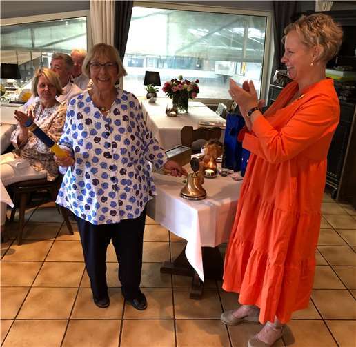 Gudrun Mieth-Leichsenring (Präsidentin) und Katharina Bleutge (Past Präsidentin).