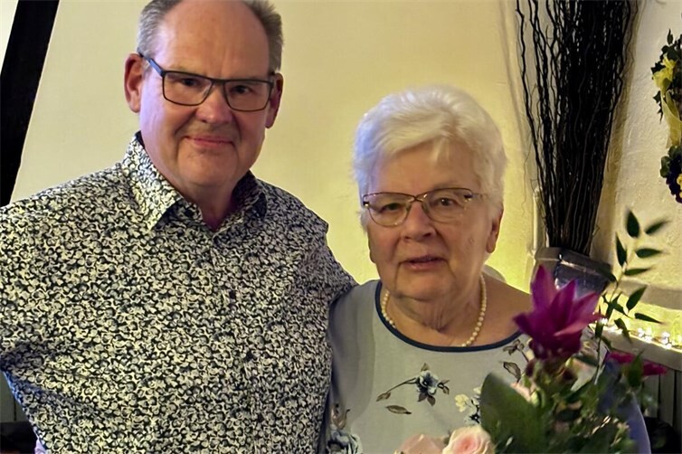 Gudrun Nist zusammen mit dem Vorsitzenden Hanspeter Hörning