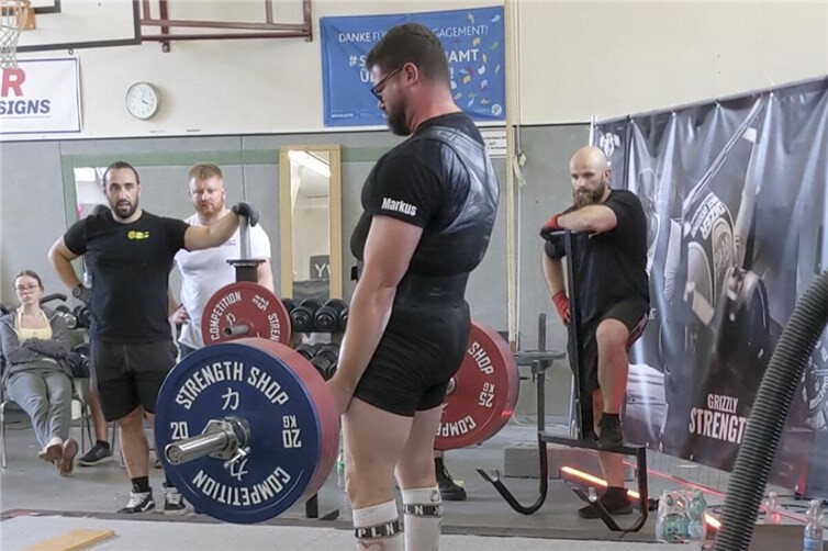 Gültiger Drittversuch mit 265kg