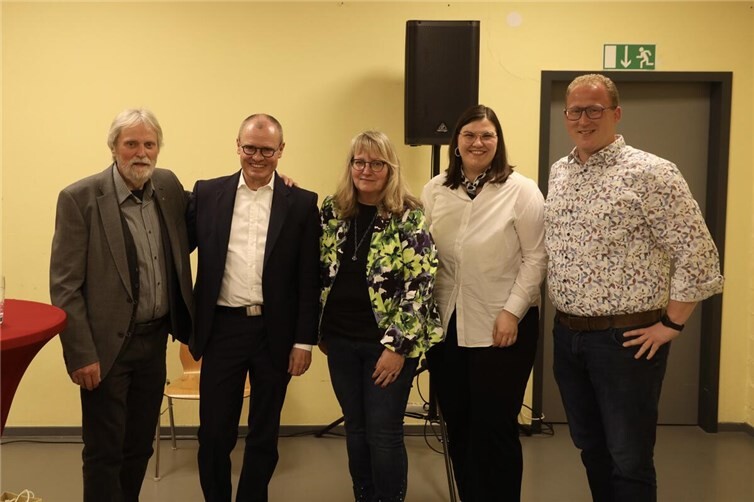 Günter Behr, Michael Heidinger, Nicole Hahn, Marie-Christin Ockenfels und Philipp Rasbach (v.l.n.r.)