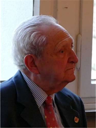 Günter Wagner nahm die Ehrungen anlässlich seines 30-jährigen Engagements entgegen.