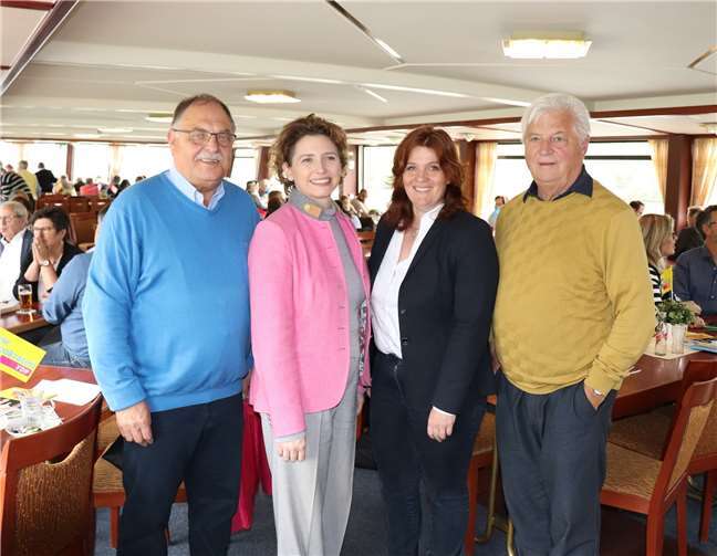 Günther Bomm, Vors. FDP-Bendorf, Nicola Beer, MdB und FDP-Spitzenkandidatin für Europa, Sandra Weeser, MdB, und Karl-Otto Hahn, FDP-Bendorf. Foto: privat