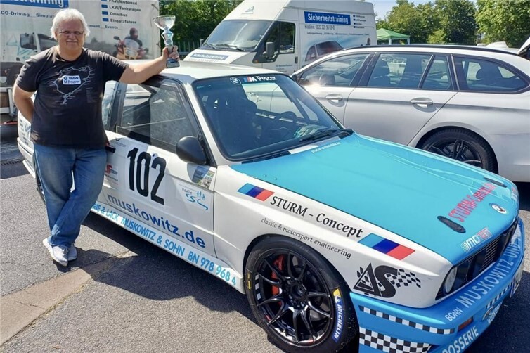 Günther Borzek mit seinem BMW M3.
