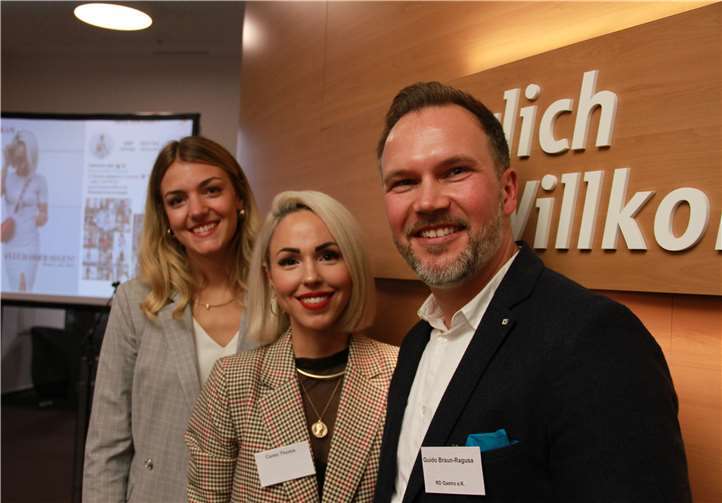 Guido Braun-Ragusa, Moderator des Abends, mit Lisa Rinneburger und Caren Thoma. Fotos: KBL