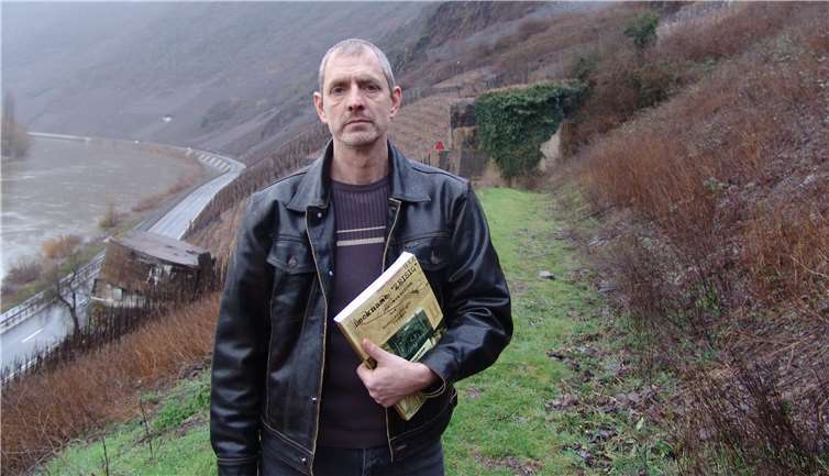 Guido Pringnitz liest im Kardener Stiftsmuseum.Foto: Privat