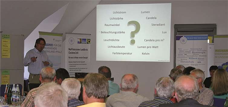 Gut 40 Vertreter aus den insgesamt knapp 90 Kommunen nahmen am Workshop „Effiziente LED-Straßenbeleuchtung“ teil.Energieagentur RLP