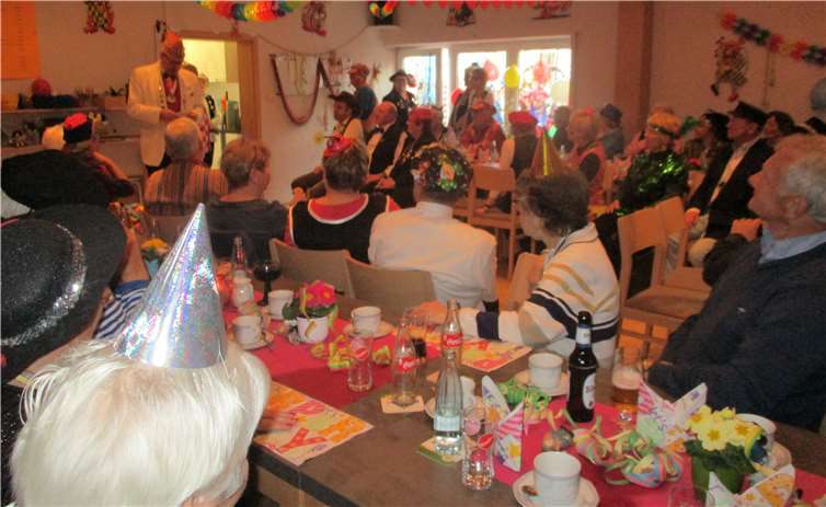 Gut besetzt war die AWO-Begegnungsstätte beim karnevalistischen Nachmittag. Foto: privat