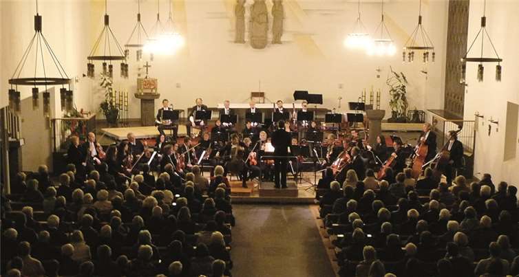 Gut besetzt waren die Reihen in der St. Veit Kirche beim ersten Konzert der Rheinischen.  Ralf Fuß