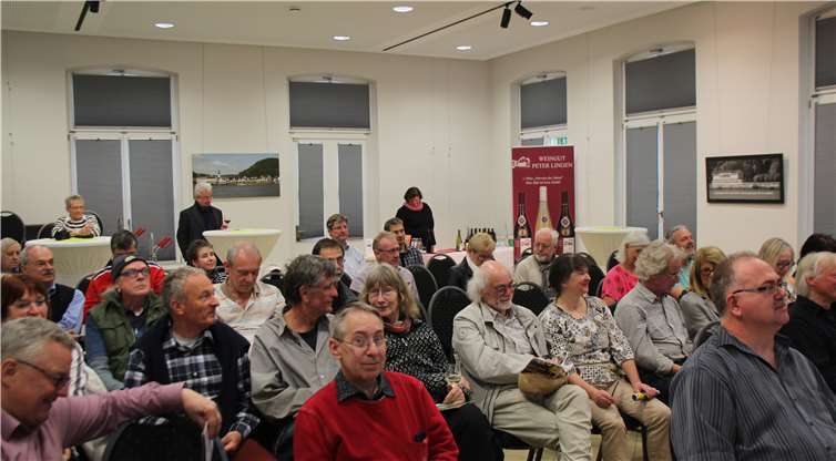 Gut besucht war der Filmabend im Bad Breisiger Jugend- und Kulturbahnhof. Fotos: -KMI-