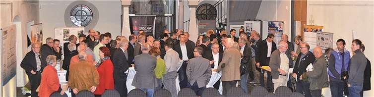 Gut besucht war der Marktplatz der Möglichkeiten bereits zum Beginn der Abendveranstaltung.