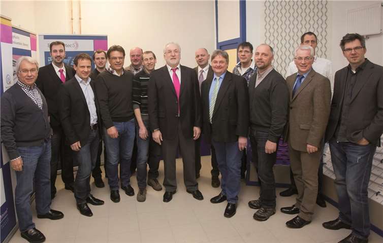 Gut besucht war die Veranstaltung, zu der Verbandsgemeindebürgermeister Volker Mendel in die Räume der EQtherm GmbH in Dürrholz eingeladen hatte. privat