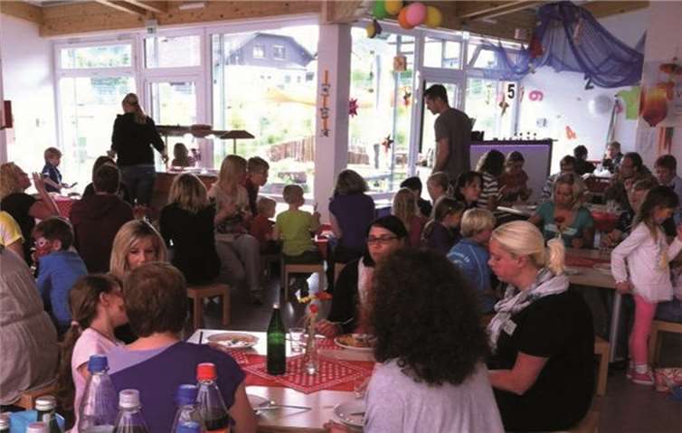 Gut besucht war wieder einmal die Kindertagesstätte in Puderbach, das Programm fand viel Anklang bei den eingeladenen Müttern. privat