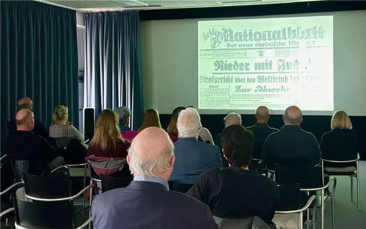Gut besuchte Filmvorführung.  Quelle: Förderverein Mahnmal/Martin Schlüter