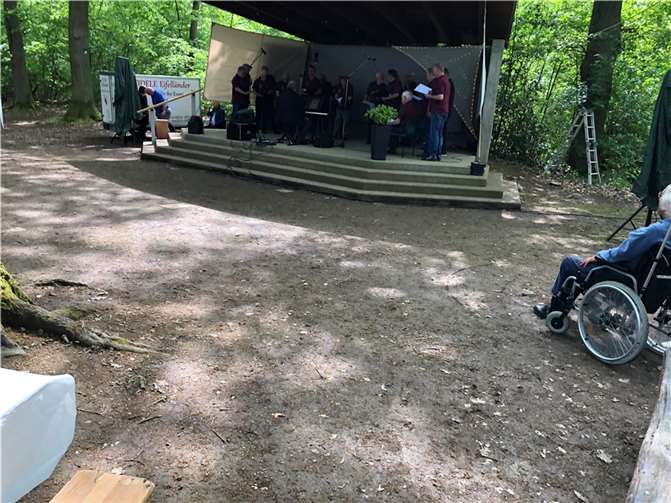 Gut besuchter Auftakt des Neuwieder Kultursommers im Parkwald Segendorf.