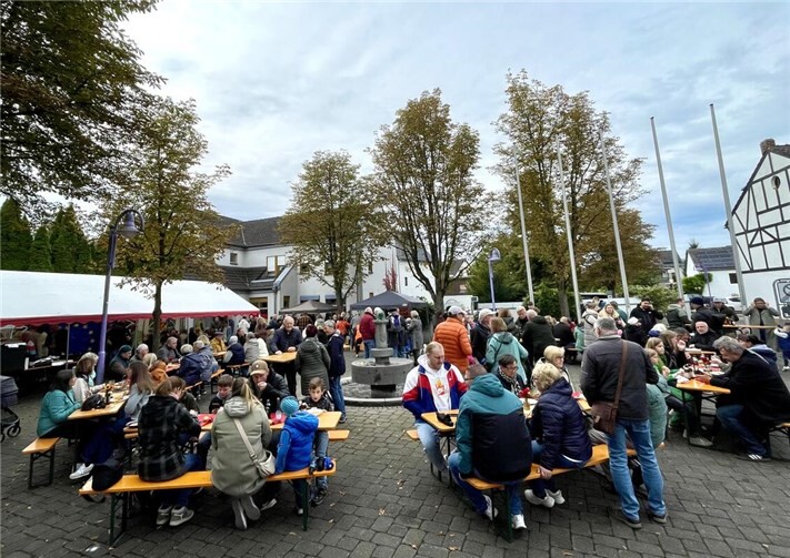 Gut besuchtes Kartoffelfest der CDU Oberbieber.  Foto: Jörg Röder