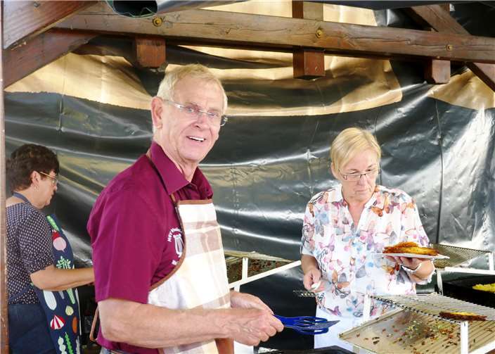 Gut gelaunt bei der Arbeit.