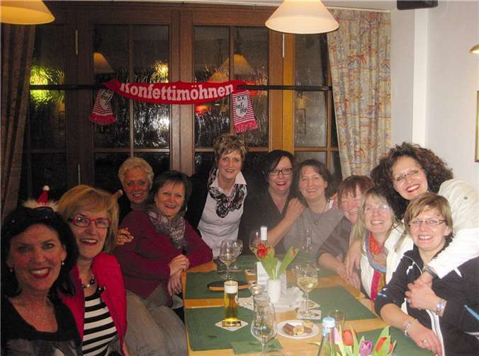 Gut gelaunt kehrten die Möhnen in Bad Honnef in die Gaststätte Vierkotten ein.Privat