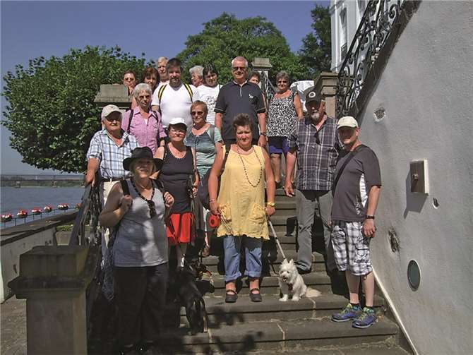 Gut gelaunt machten sich die Wanderfreunde auf die Reise durch hochsommerliche Temperaturen. privat