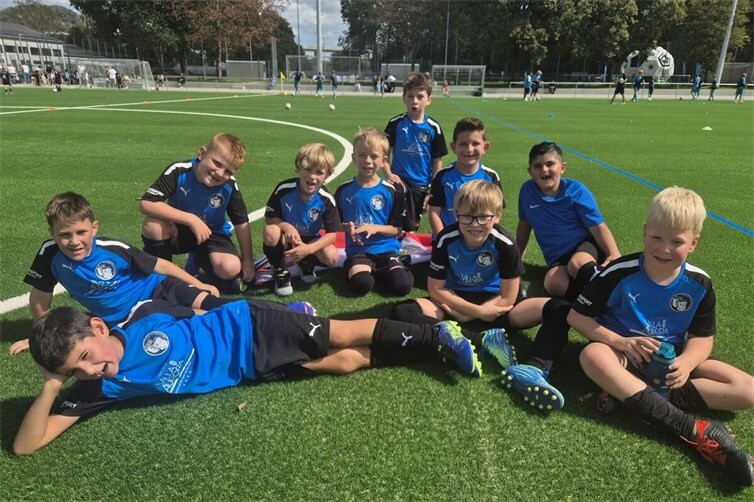 Gut gelaunt nach dem tollen Fussballnachmittag. Die F2 der JSG Bachem/Walporzheim.
