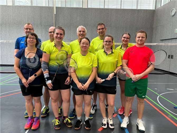 Gut gelaunt traten die Polcher Spieler mit Emmelshausener Unterstützung in Bitburg an. Fotos: privat