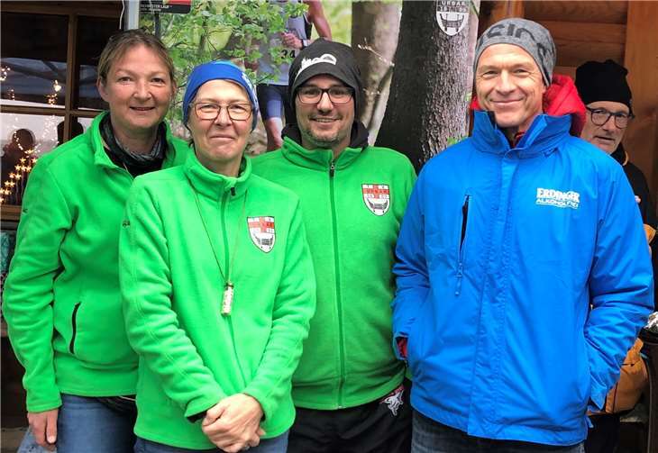 Gut gelaunt trotz Regenwetter: Almuth Sax, Edith Müller, Benni Hoch und Peda Schweda.privat