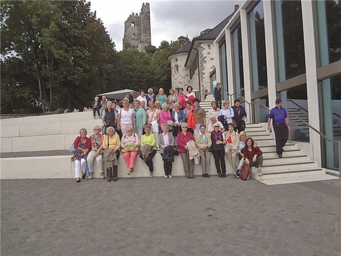 Gut gelaunt verbrachten die Frauen einen Tag in Königswinter am Rhein und auf dem Drachenfels.  privat