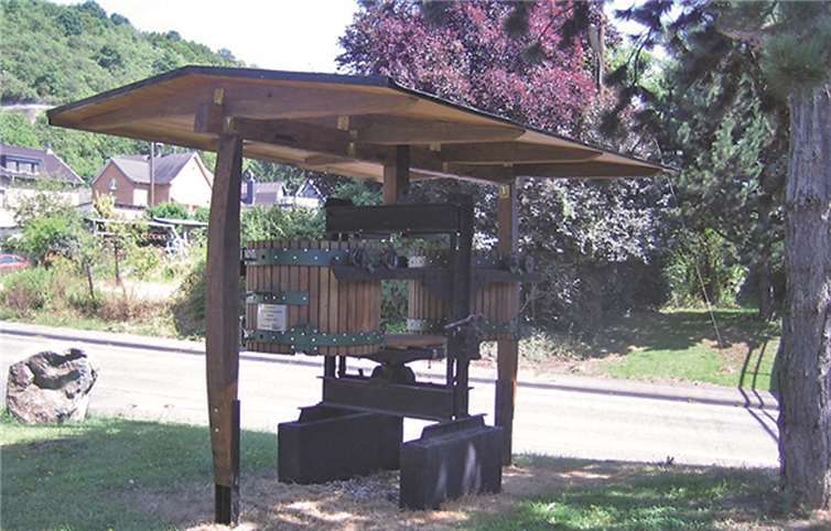 Gut geschützt präsentiert sich nun die alte Weinkelter am Ortsausgang von Kasbach. privat