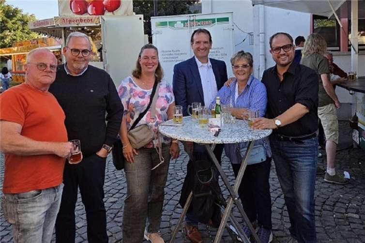 Gute Gespräche beim Dämmershoppen. Foto: CDU OV St. Sebastian