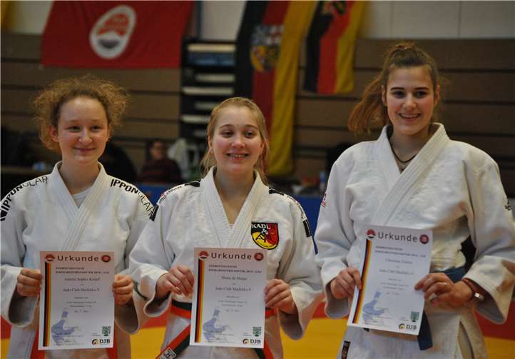 Gute Kämpfe zeigten Amelie Kröpfl, Shana de Maijer und Christiane Giesen vom JC Maifeld als jüngster Jahrgang bei den diesjährigen Süd-Westdeutschen-Meisterschaften im Judo.Foto: JC Maifeld