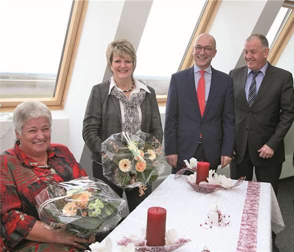 Gute Laune bei der Einweihung herrschte bei Standesbeamtin Anita Neuenfeldt, Fachbereichsleiterin Ursula Schmitz, Geschäftsführer Eugen Puderbach und Bürgermeister Bert Spilles.StF