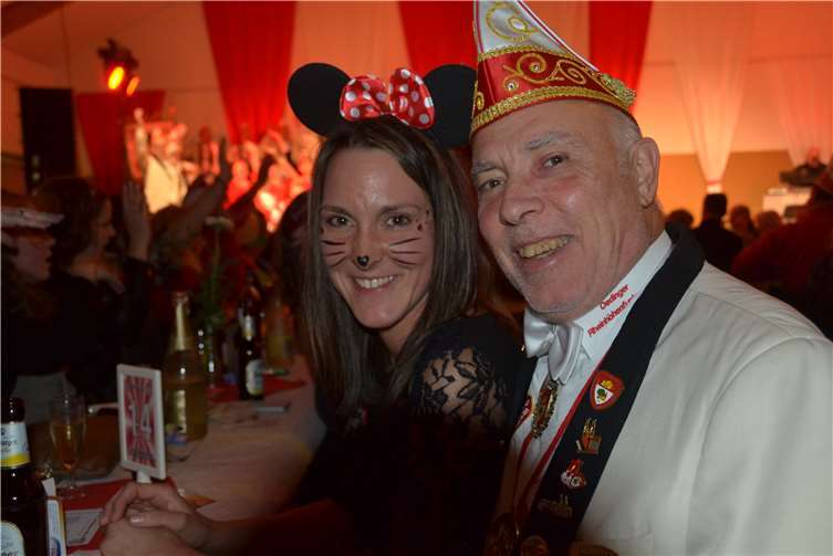 Gute Laune bei der Sessioneröffnung.