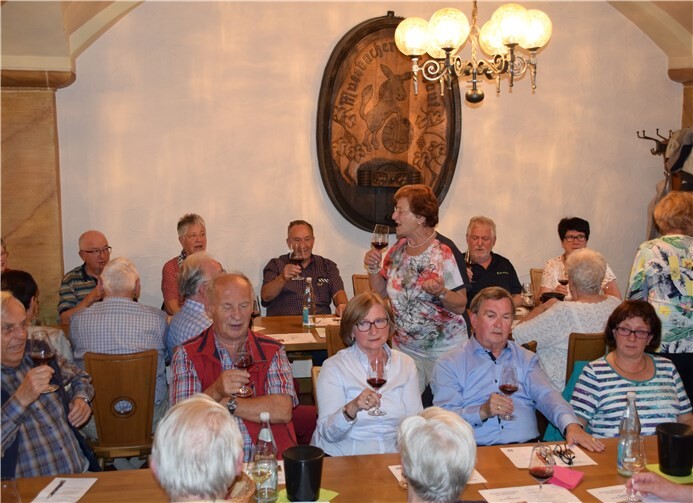Gute Laune bei der Weinprobe in Neustadt an der Weinstraße. privat