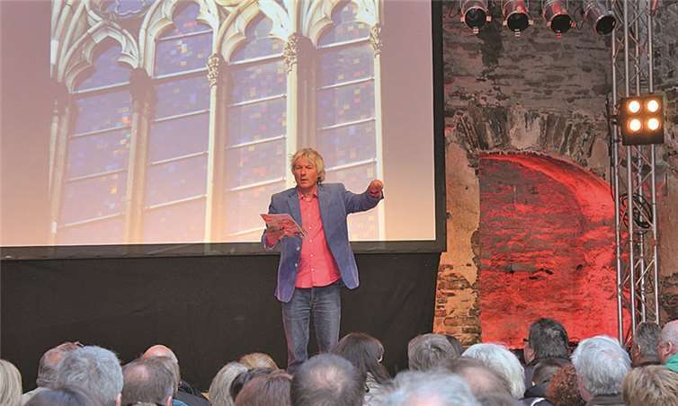 Gute Laune beim Publikum: Jürgen Becker sorgte für viele Lacher. RERE