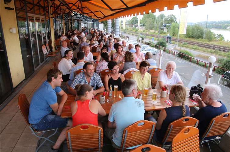 Gute Laune herrschte bei den Reisenden aus Thür.