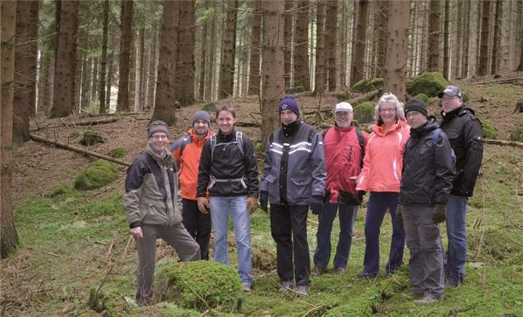Gute Laune herrschte bei der Winterwanderung der Wanderabteilung der DJK Müllenbach. privat