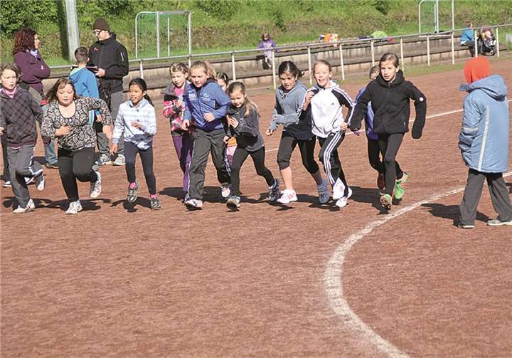 Gute Leistungen gab es beim Lauf der Mädchen. -wite-