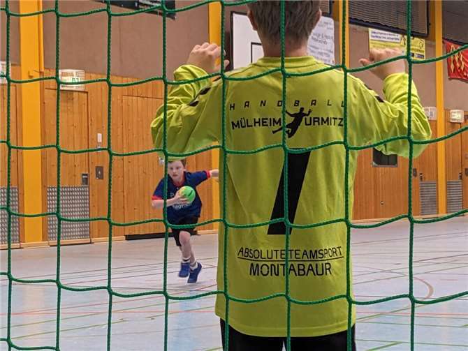 Gute Offensivaktionen, wie hier durch Moritz Henkel, scheiterten oft am starken Schlussmann des Gegners.