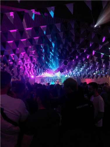 Gute Stimmung auf der Kirmes in Roßbach.Foto: Michelle Salz