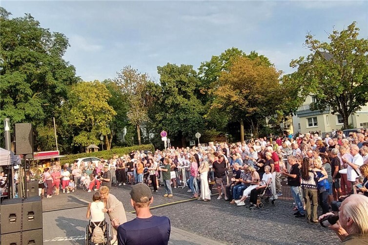 Gute Stimmung bei Kultur am Hof Open Air