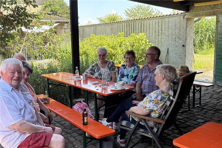 Gute Stimmung beim Grillfest der Nachbarschaft Oberdorf Kruft