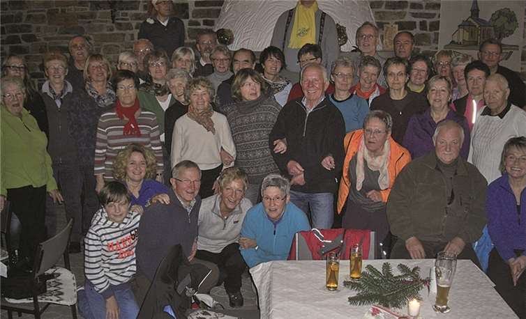 Gute Stimmung herrschte bei den über 40 Teilnehmern der Adventsfeier des Ski-Clubs Remagen e.V. privat