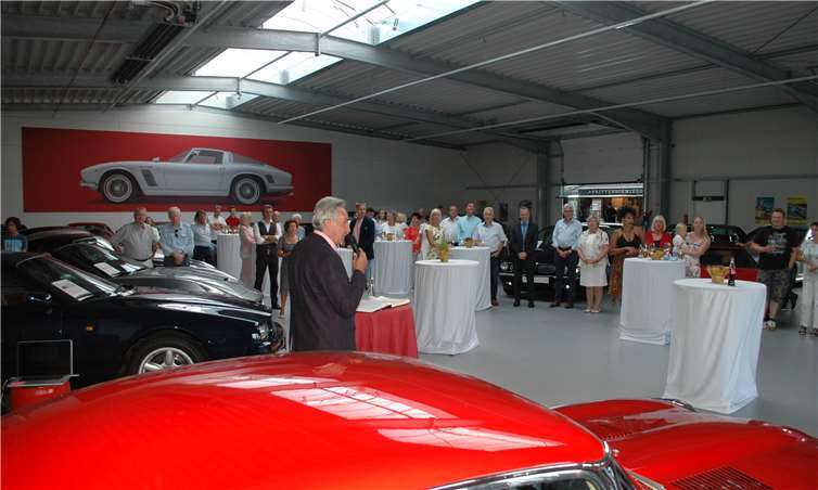 Gute besucht war der Tag der offenen Tür in der neuen Halle der Autogalerie.-BL-