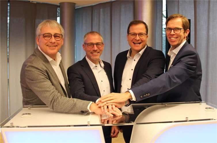 142000 Mitglieder dürfen sich auf vier Prozent Dividende freuen Gutgelaunter Vorstand beim Bilanzgespräch: (von links) Sascha Monschauer, Matthias Herfurth, Markus Müller und Michael C. Kuch. Foto: GS