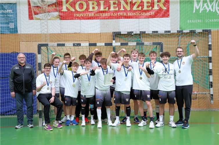HC Koblenz B-Jugend: Unbesiegte Rheinlandmeister der Saison. Foto: Dietmar Mühlen