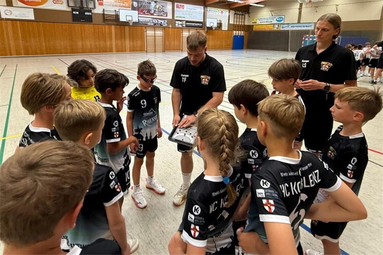 HC Koblenz - mE-Jugend bereitet sich auf Halloween-Cup vor.