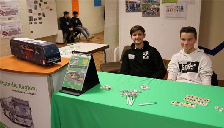 HDG-Schule: Tag der offenen Tür … unter anderem mit der Vorstellung des Buspatenprojektes. RVK / Abram Gehl