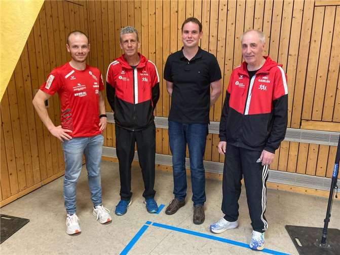 HSC – Quartett bei 10.000 m 4-Regio-Cup 2025 in Mülheim/Mosel am Start. Fotos: privat
