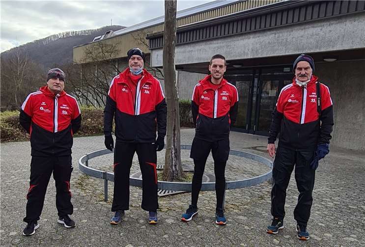 HSC-Quartett in neuer Wettkampfkleidung beim Silberaulauf in Bad Ems. Fotos: privat