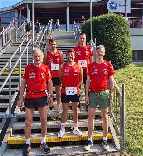 HSC – Team beim Lauf um die Conlog-Arena in Koblenz.