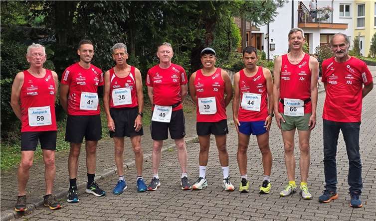 HSC-Team - drei Mal in Top-Ten - und Sieger Teamwertung beim Berglauf in Brodenbach.  Foto: privat